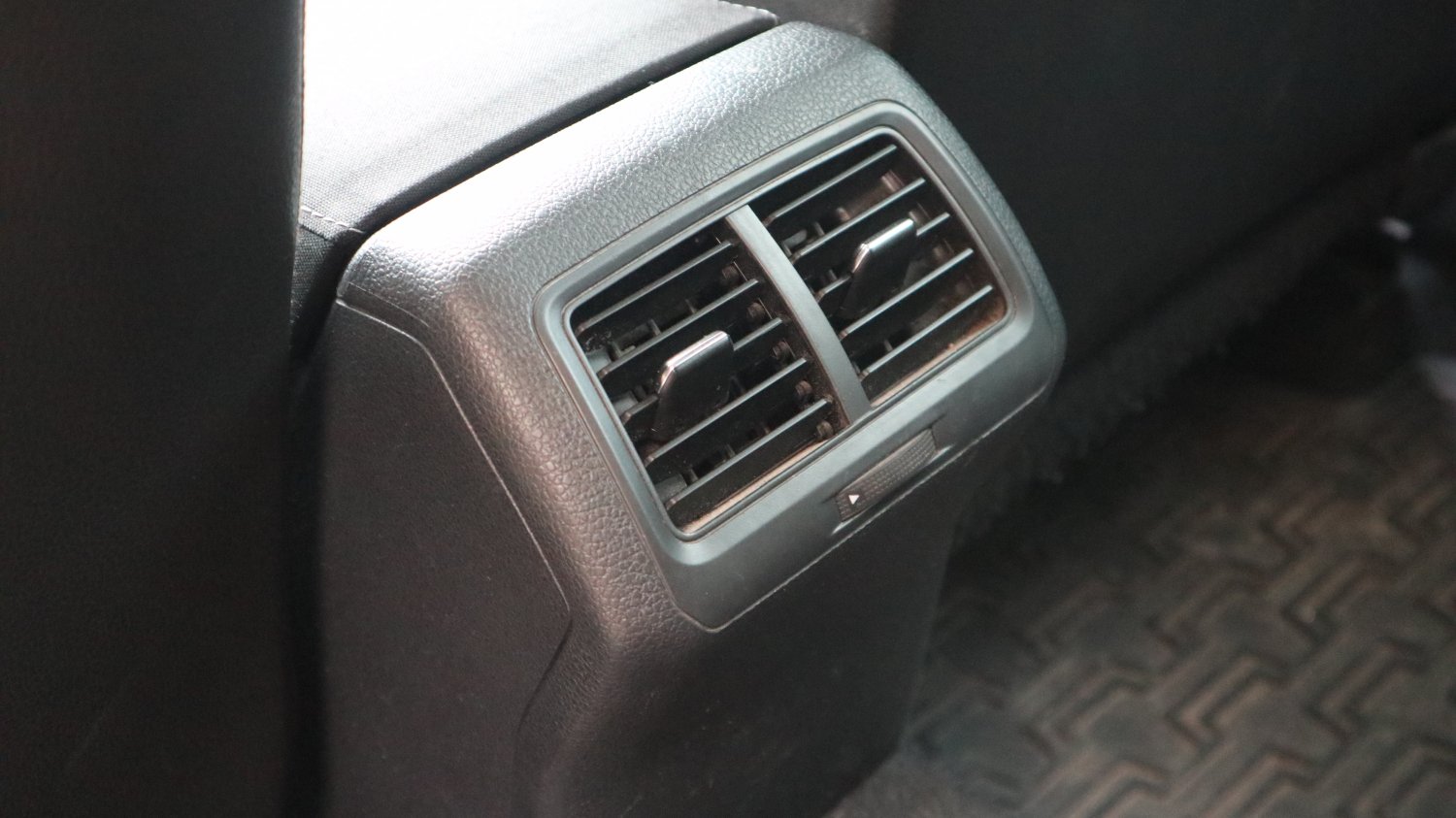 VW 福斯 / Golf / 2014年 / 2014年 VW Golf  藍色 福斯中古車 / 九肇匯元汽車 (台南) VW 福斯 / Golf / 2014年 / 2014年 VW Golf  藍色 福斯中古車 / 九肇匯元汽車 (台南)
