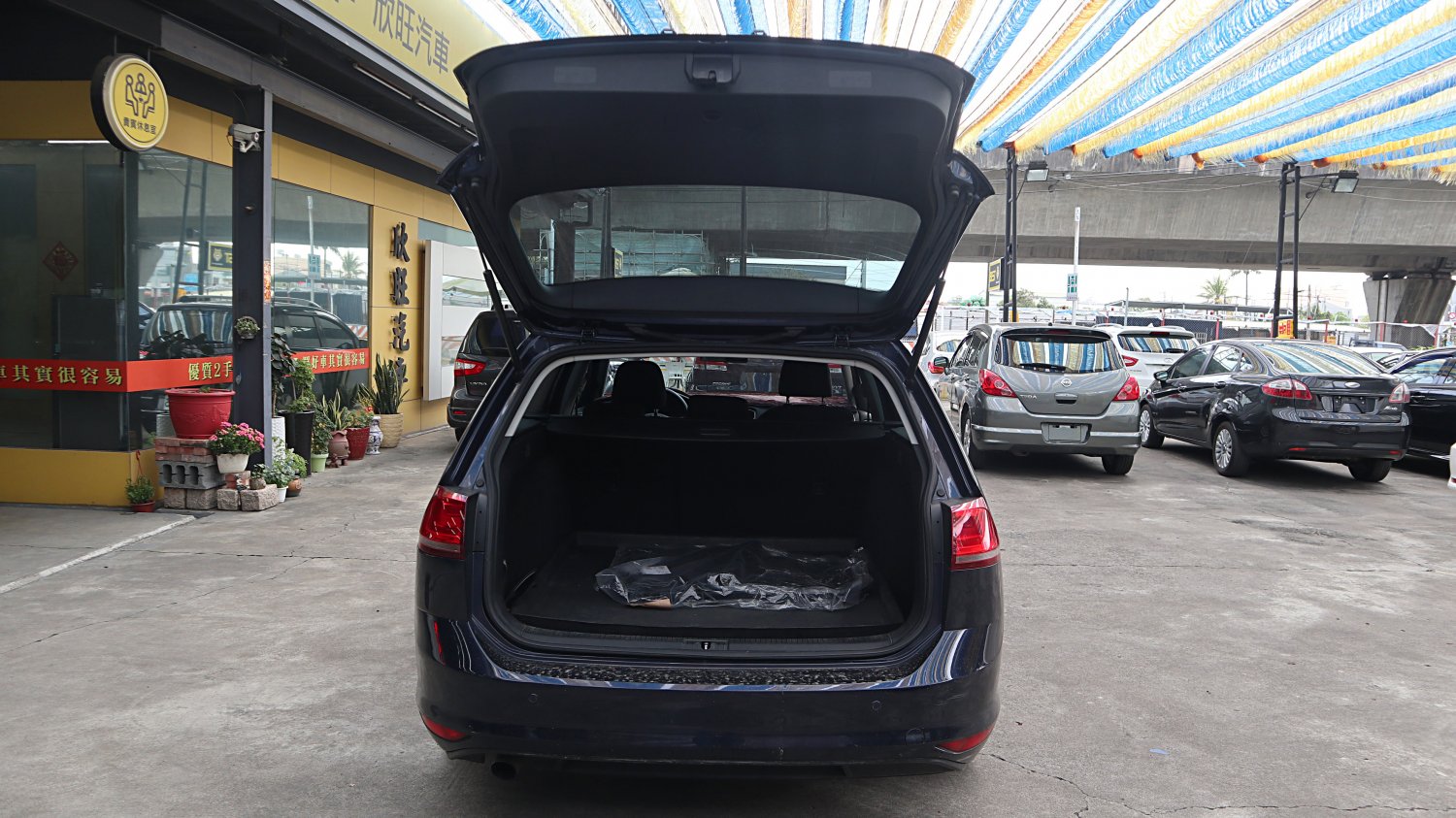 VW 福斯 / Golf / 2014年 / 2014年 VW Golf  藍色 福斯中古車 / 九肇匯元汽車 (台南) VW 福斯 / Golf / 2014年 / 2014年 VW Golf  藍色 福斯中古車 / 九肇匯元汽車 (台南)