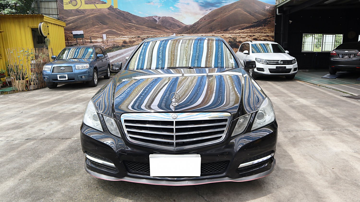 Benz 賓士 / E-Class / 2012年 / 2012年 Benz E200 黑色 賓士中古車 / 九肇匯元汽車 (台南) Benz 賓士 / E-Class / 2012年 / 2012年 Benz E200 黑色 賓士中古車 / 九肇匯元汽車 (台南)