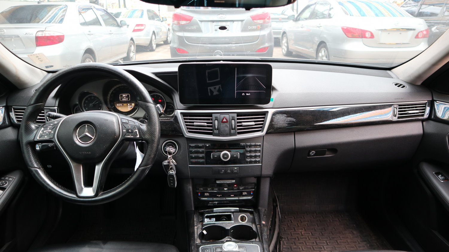 Benz 賓士 / E-Class / 2012年 / 2012年 Benz E200 黑色 賓士中古車 / 九肇匯元汽車 (台南) Benz 賓士 / E-Class / 2012年 / 2012年 Benz E200 黑色 賓士中古車 / 九肇匯元汽車 (台南)