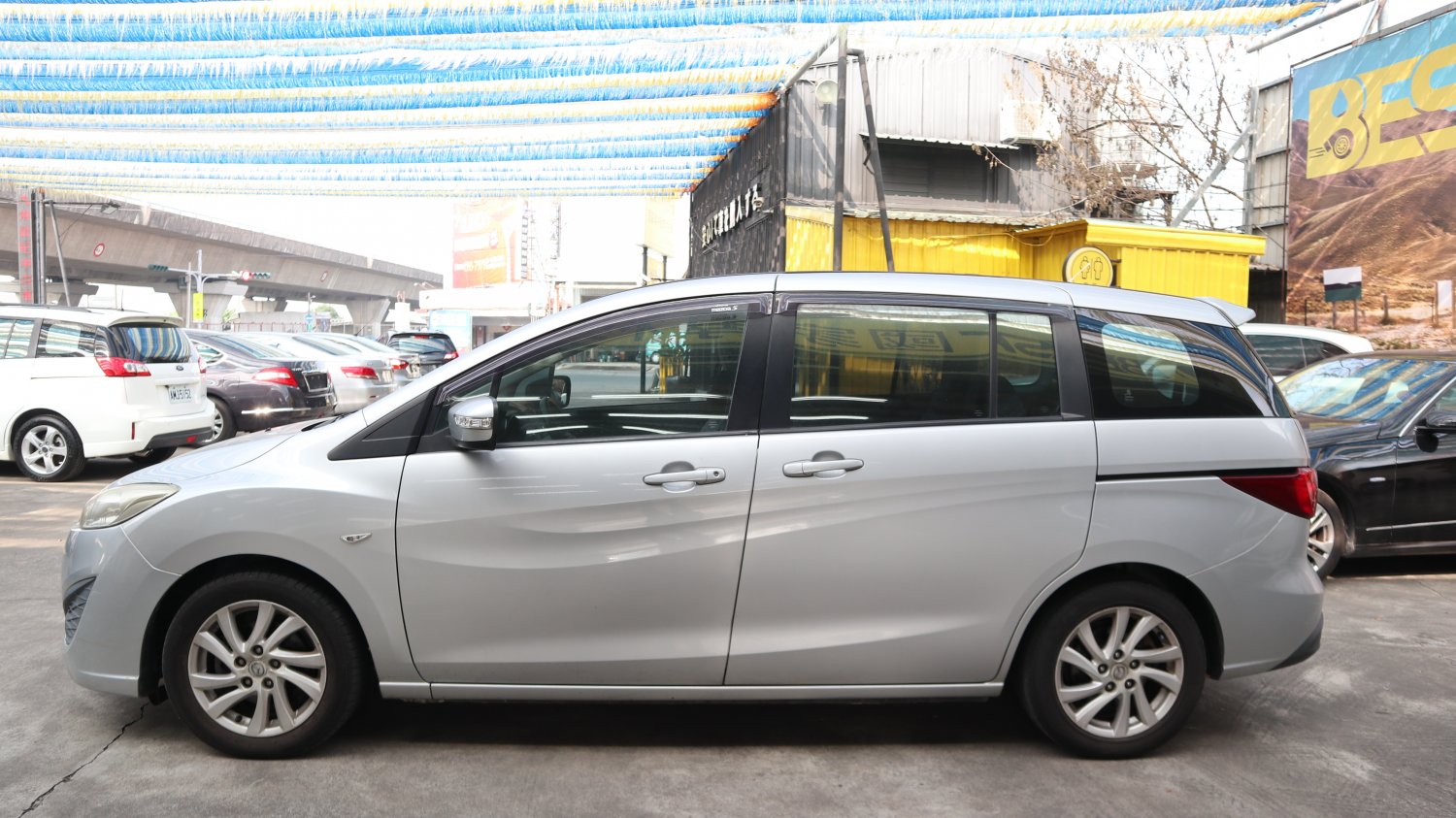 Mazda 馬自達 / Mazda 5 / 2013年 / 2013年 Mazda 5 銀色 馬自達中古休旅車 / 九肇匯元汽車 (台南) Mazda 馬自達 / Mazda 5 / 2013年 / 2013年 Mazda 5 銀色 馬自達中古休旅車 / 九肇匯元汽車 (台南)