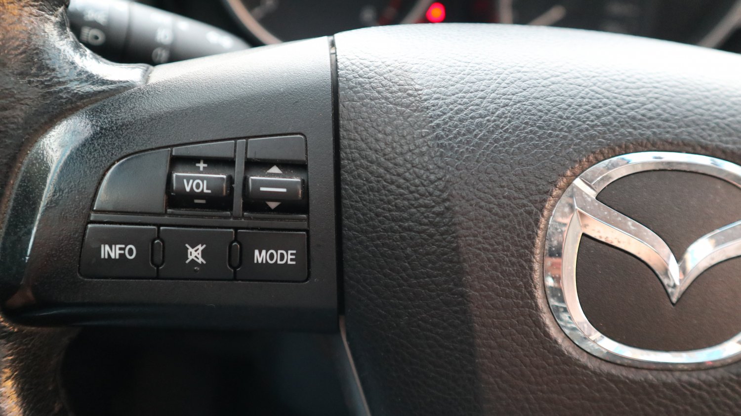 Mazda 馬自達 / Mazda 5 / 2013年 / 2013年 Mazda 5 銀色 馬自達中古休旅車 / 九肇匯元汽車 (台南) Mazda 馬自達 / Mazda 5 / 2013年 / 2013年 Mazda 5 銀色 馬自達中古休旅車 / 九肇匯元汽車 (台南)