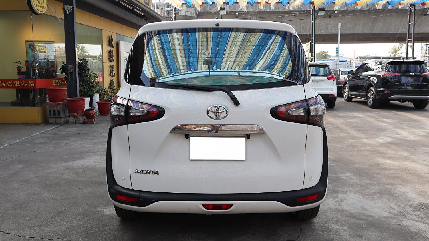 Toyota 豐田 / Sienta / 2016年 / 2016年Toyota Sienta 白色 豐田中古車 / 佳里興店(台南) Toyota 豐田 / Sienta / 2016年 / 2016年Toyota Sienta 白色 豐田中古車 / 佳里興店(台南)