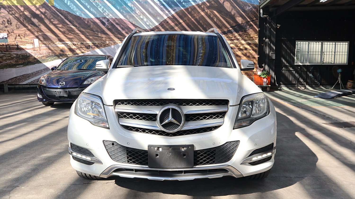 Benz 賓士 / GLK-Class / 2015年 / 2015年 Benz GLK220 白色 賓士休旅車 / 九肇匯元汽車 (台南) Benz 賓士 / GLK-Class / 2015年 / 2015年 Benz GLK220 白色 賓士休旅車 / 九肇匯元汽車 (台南)