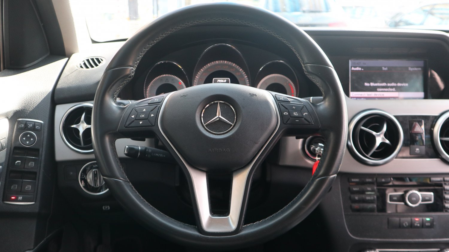 Benz 賓士 / GLK-Class / 2015年 / 2015年 Benz GLK220 白色 賓士休旅車 / 九肇匯元汽車 (台南) Benz 賓士 / GLK-Class / 2015年 / 2015年 Benz GLK220 白色 賓士休旅車 / 九肇匯元汽車 (台南)