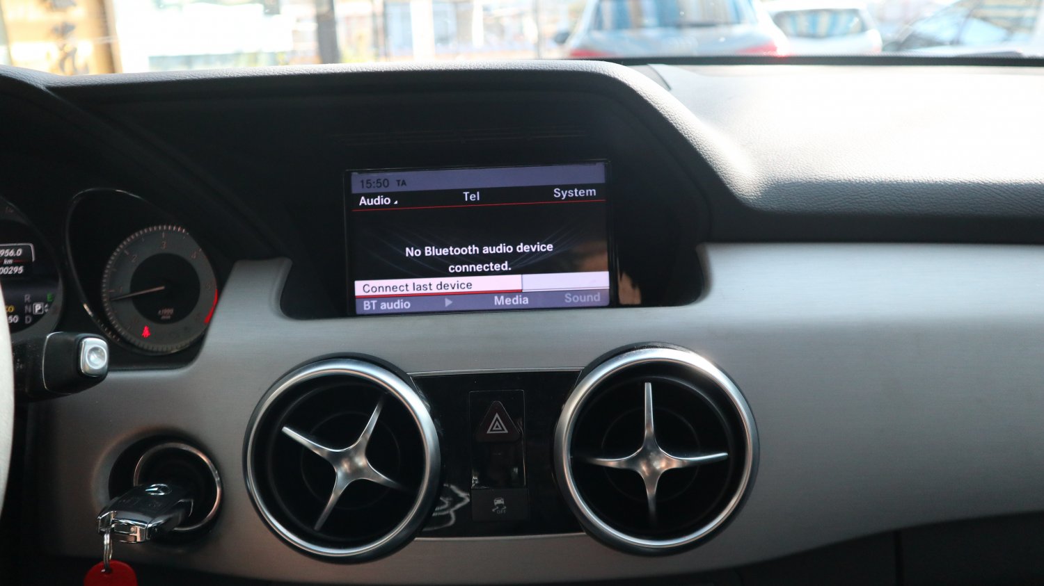 Benz 賓士 / GLK-Class / 2015年 / 2015年 Benz GLK220 白色 賓士休旅車 / 九肇匯元汽車 (台南) Benz 賓士 / GLK-Class / 2015年 / 2015年 Benz GLK220 白色 賓士休旅車 / 九肇匯元汽車 (台南)