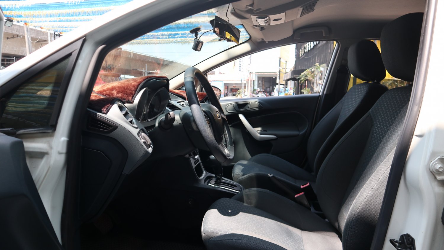 Ford 福特 / Fiesta / 2012年 / 2012年Ford Fiesta 白色 福特中古車 / 九肇匯元汽車 (台南) Ford 福特 / Fiesta / 2012年 / 2012年Ford Fiesta 白色 福特中古車 / 九肇匯元汽車 (台南)