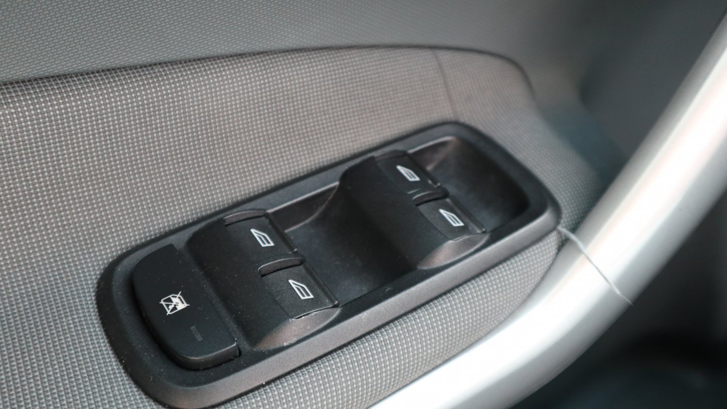 Ford 福特 / Fiesta / 2012年 / 2012年Ford Fiesta 白色 福特中古車 / 九肇匯元汽車 (台南) Ford 福特 / Fiesta / 2012年 / 2012年Ford Fiesta 白色 福特中古車 / 九肇匯元汽車 (台南)