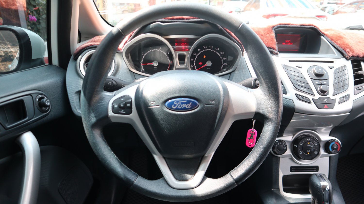 Ford 福特 / Fiesta / 2012年 / 2012年Ford Fiesta 白色 福特中古車 / 九肇匯元汽車 (台南) Ford 福特 / Fiesta / 2012年 / 2012年Ford Fiesta 白色 福特中古車 / 九肇匯元汽車 (台南)