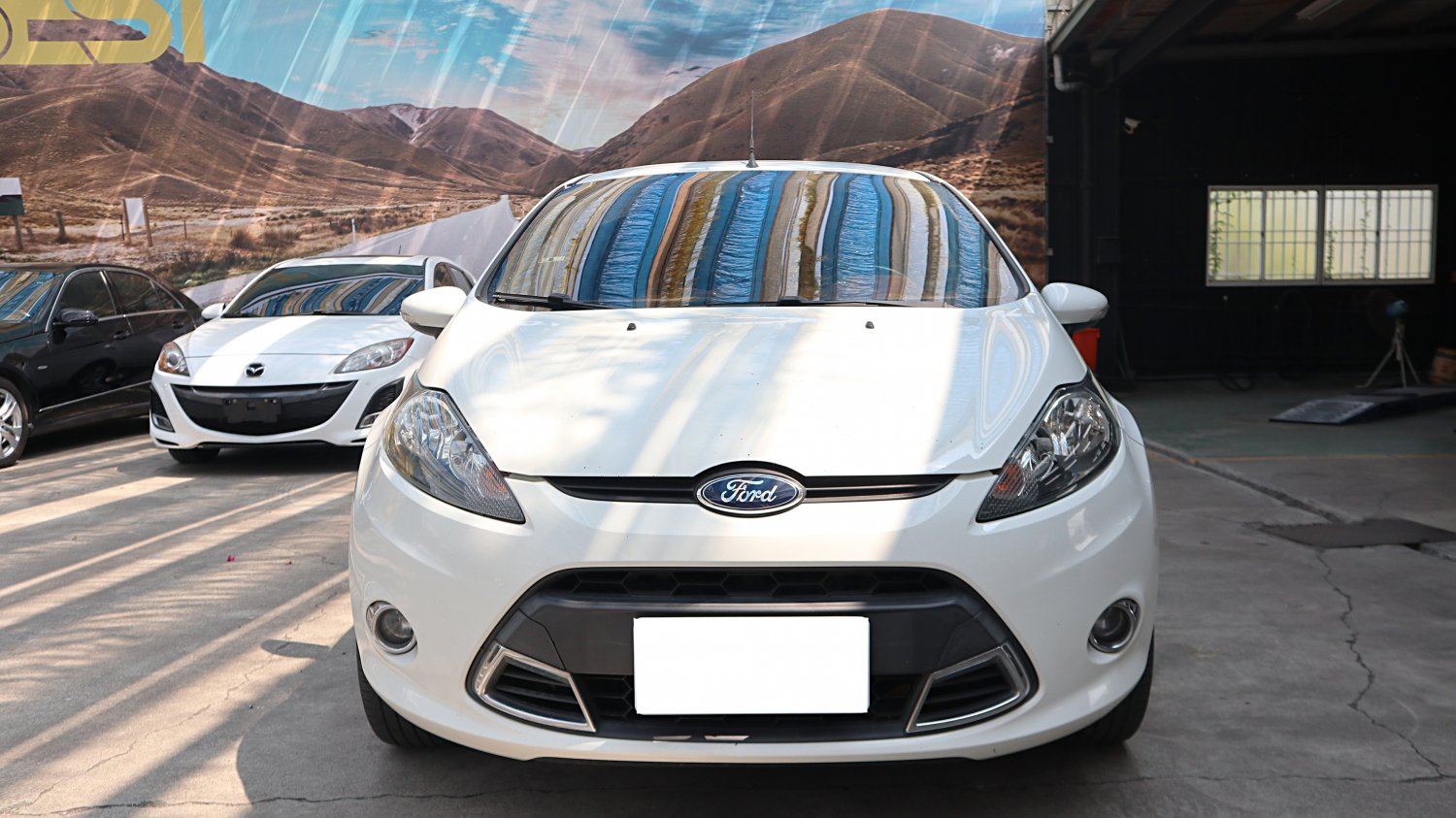 Ford 福特 / Fiesta / 2012年 / 2012年Ford Fiesta 白色 福特中古車 / 九肇匯元汽車 (台南) Ford 福特 / Fiesta / 2012年 / 2012年Ford Fiesta 白色 福特中古車 / 九肇匯元汽車 (台南)