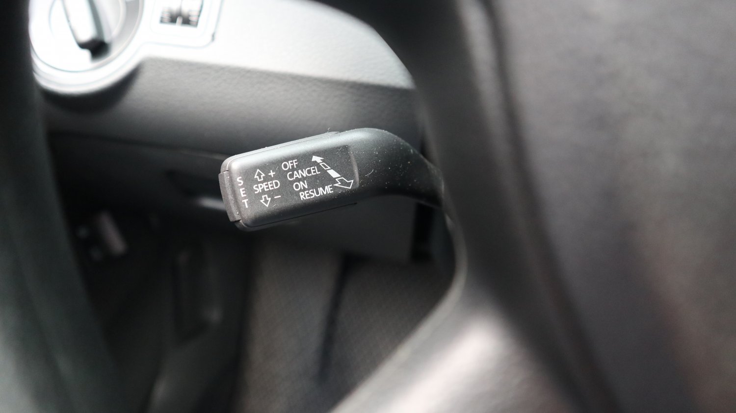 VW 福斯 / Passat / 2010年 / 2010年 VW Passat  銀色 福斯中古車 / 九肇匯元汽車 (台南) VW 福斯 / Passat / 2010年 / 2010年 VW Passat  銀色 福斯中古車 / 九肇匯元汽車 (台南)