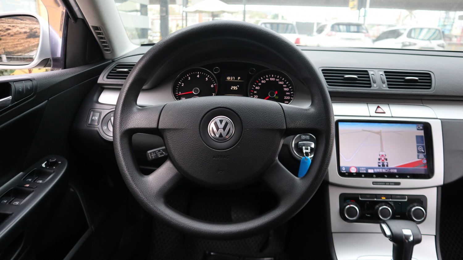 VW 福斯 / Passat / 2010年 / 2010年 VW Passat  銀色 福斯中古車 / 九肇匯元汽車 (台南) VW 福斯 / Passat / 2010年 / 2010年 VW Passat  銀色 福斯中古車 / 九肇匯元汽車 (台南)