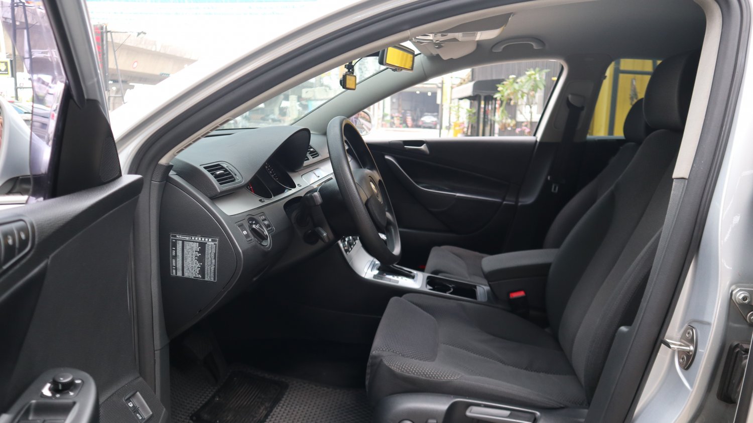 VW 福斯 / Passat / 2010年 / 2010年 VW Passat  銀色 福斯中古車 / 九肇匯元汽車 (台南) VW 福斯 / Passat / 2010年 / 2010年 VW Passat  銀色 福斯中古車 / 九肇匯元汽車 (台南)