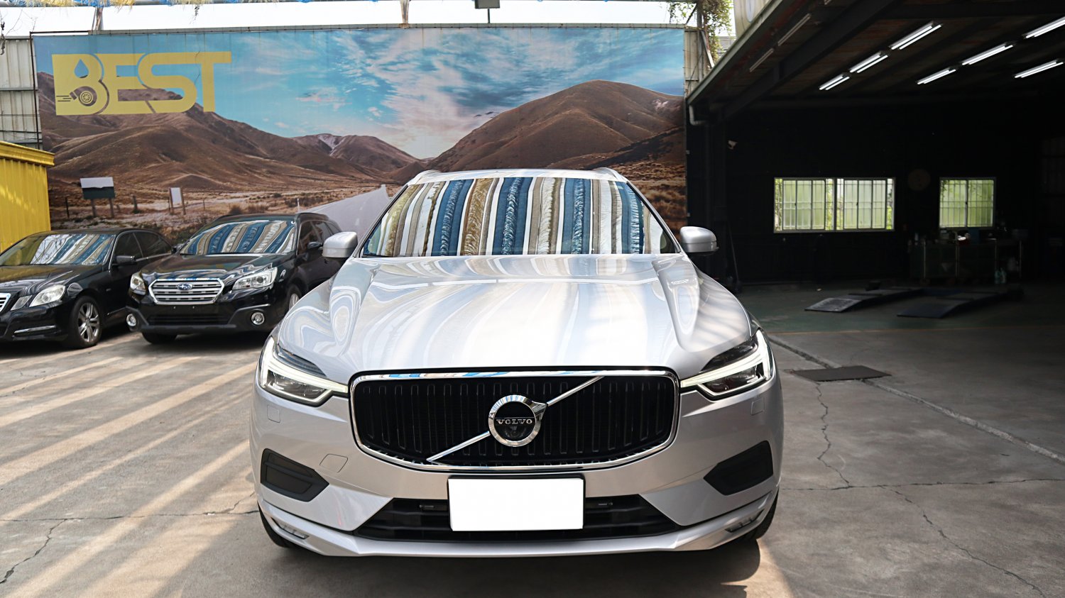 Volvo 富豪 / XC60 / 2019年 / 2019年VOLVO XC60 銀色 富豪中古車 / 九肇匯元汽車 (台南) Volvo 富豪 / XC60 / 2019年 / 2019年VOLVO XC60 銀色 富豪中古車 / 九肇匯元汽車 (台南)