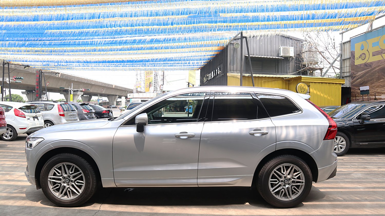 Volvo 富豪 / XC60 / 2019年 / 2019年VOLVO XC60 銀色 富豪中古車 / 九肇匯元汽車 (台南) Volvo 富豪 / XC60 / 2019年 / 2019年VOLVO XC60 銀色 富豪中古車 / 九肇匯元汽車 (台南)