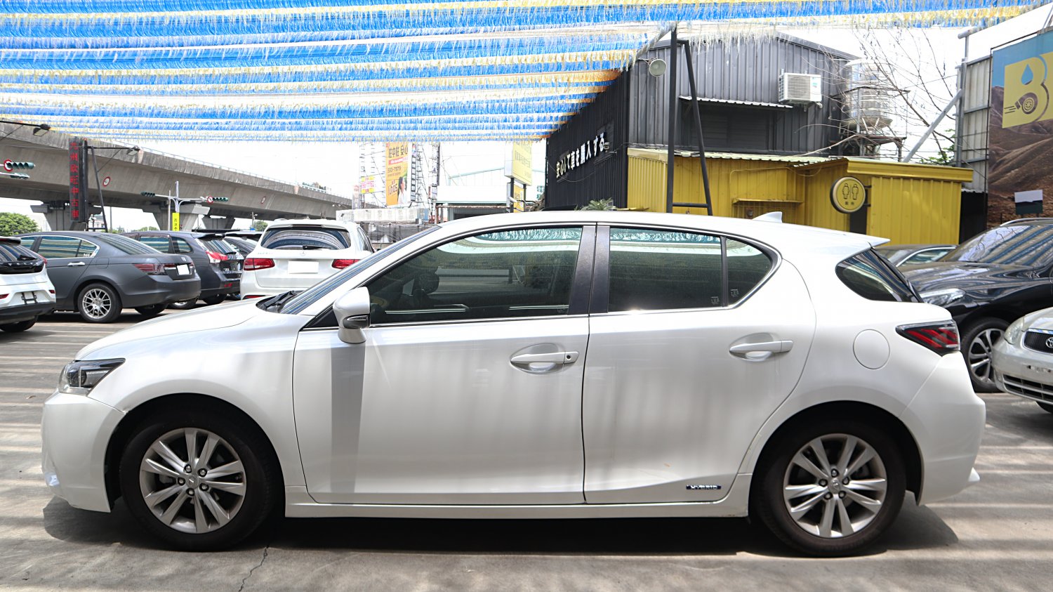 Lexus 凌志 / CT 系列 / 2014年 / 2014年 Lexus CT200h 白色 油電混合 凌志中古車 / 九肇匯元汽車 (台南) Lexus 凌志 / CT 系列 / 2014年 / 2014年 Lexus CT200h 白色 油電混合 凌志中古車 / 九肇匯元汽車 (台南)