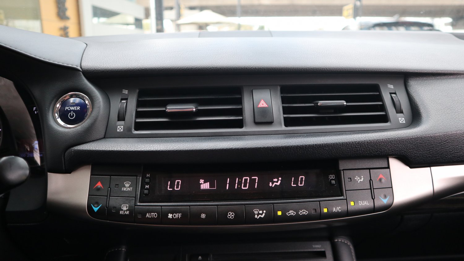 Lexus 凌志 / CT 系列 / 2014年 / 2014年 Lexus CT200h 白色 油電混合 凌志中古車 / 九肇匯元汽車 (台南) Lexus 凌志 / CT 系列 / 2014年 / 2014年 Lexus CT200h 白色 油電混合 凌志中古車 / 九肇匯元汽車 (台南)