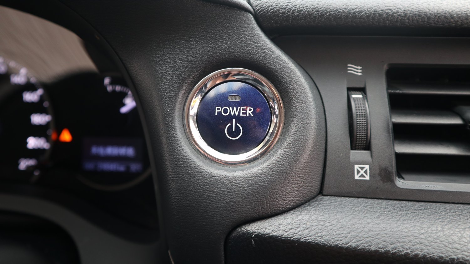 Lexus 凌志 / CT 系列 / 2014年 / 2014年 Lexus CT200h 白色 油電混合 凌志中古車 / 九肇匯元汽車 (台南) Lexus 凌志 / CT 系列 / 2014年 / 2014年 Lexus CT200h 白色 油電混合 凌志中古車 / 九肇匯元汽車 (台南)