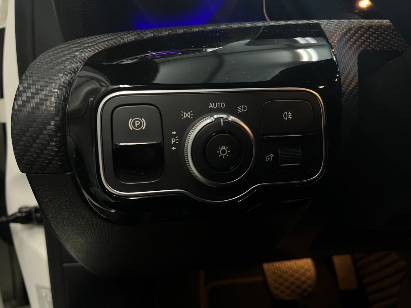 Benz 賓士 / A-Class / 2019年 / 2019年 Benz A180 白色 賓士中古車 / 佳里興店(台南) Benz 賓士 / A-Class / 2019年 / 2019年 Benz A180 白色 賓士中古車 / 佳里興店(台南)
