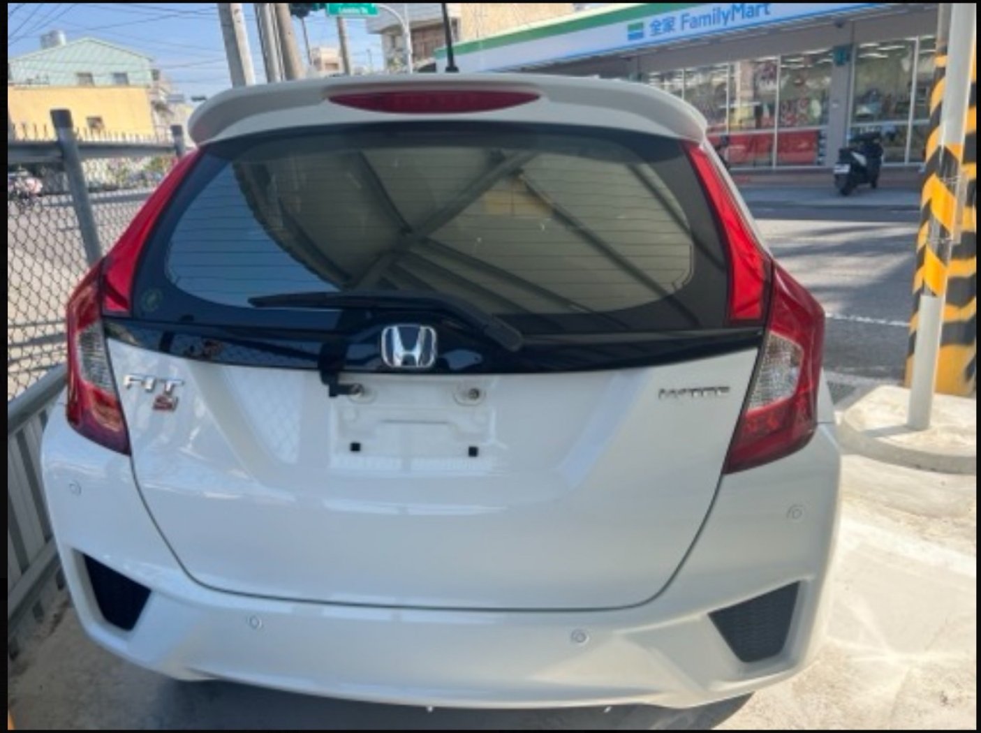 Honda 本田 ／ FIT ／ 2016年 ／ 2016年Honda  FIT  白色 本田中古車 ／ MG車庫(台南)