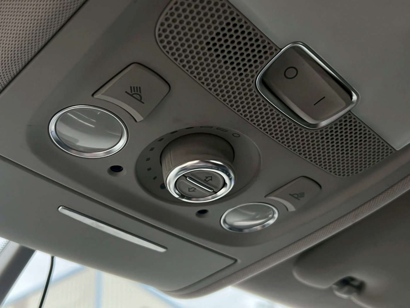 Audi 奧迪 ／ Q5 ／ 2011年 ／ 2011年 Audi Q5 銀色 奧迪中古車 ／ 委外廠商