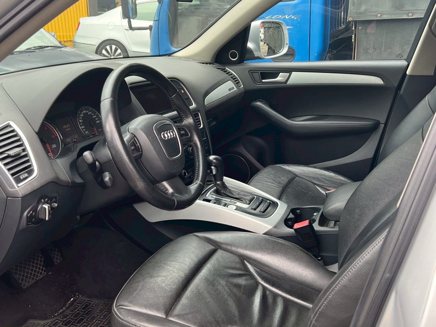 Audi 奧迪 ／ Q5 ／ 2011年 ／ 2011年 Audi Q5 銀色 奧迪中古車 ／ 委外廠商