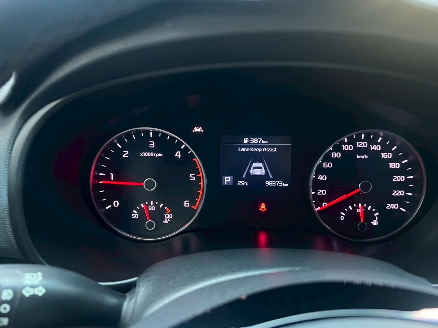 Kia 起亞 ／ Sportage ／ 2020年 ／ 2020年 kia Sportage 白色 起亞中古車 ／ MG車庫(台南)