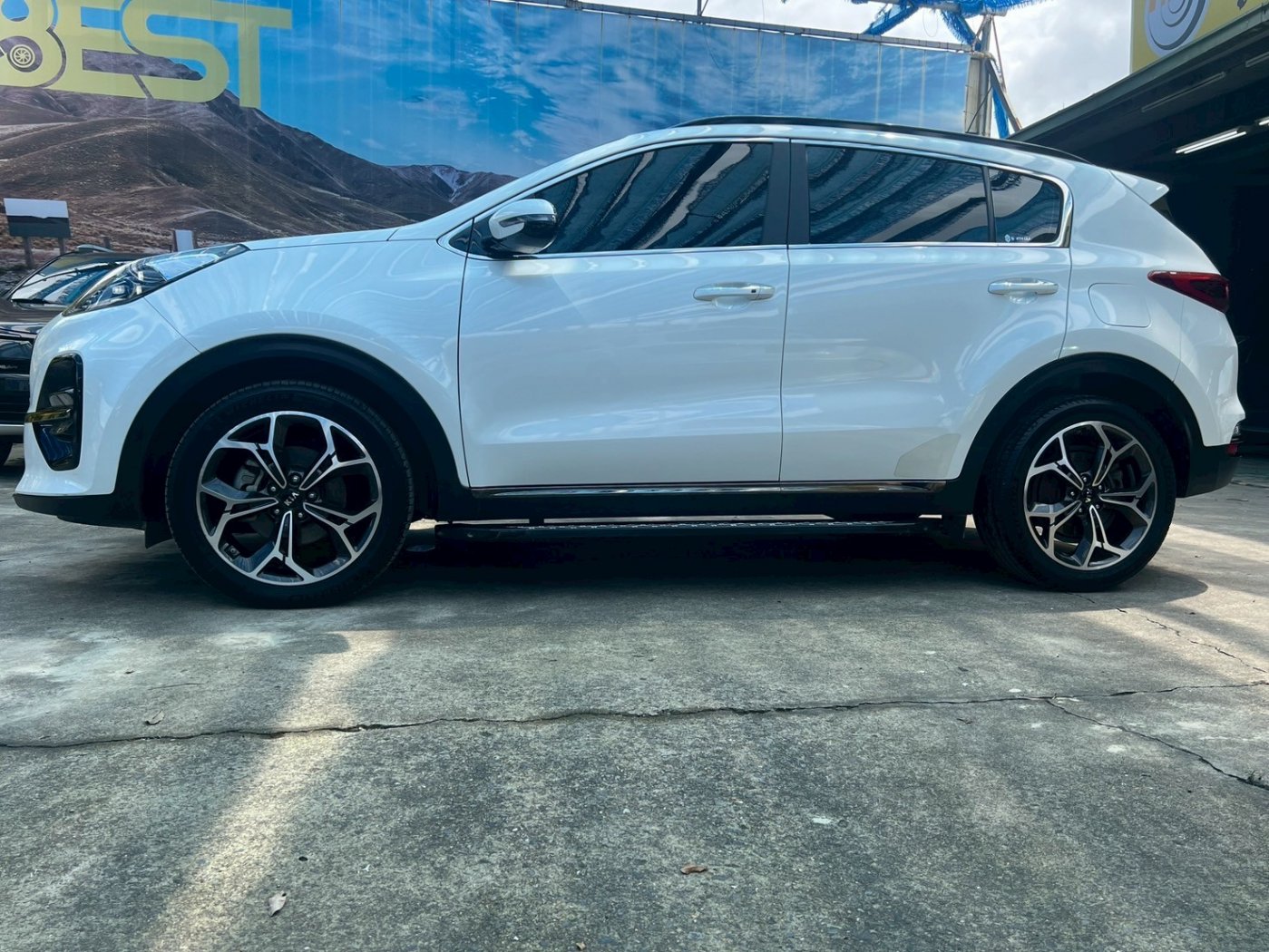 Kia 起亞 ／ Sportage ／ 2020年 ／ 2020年 kia Sportage 白色 起亞中古車 ／ MG車庫(台南)