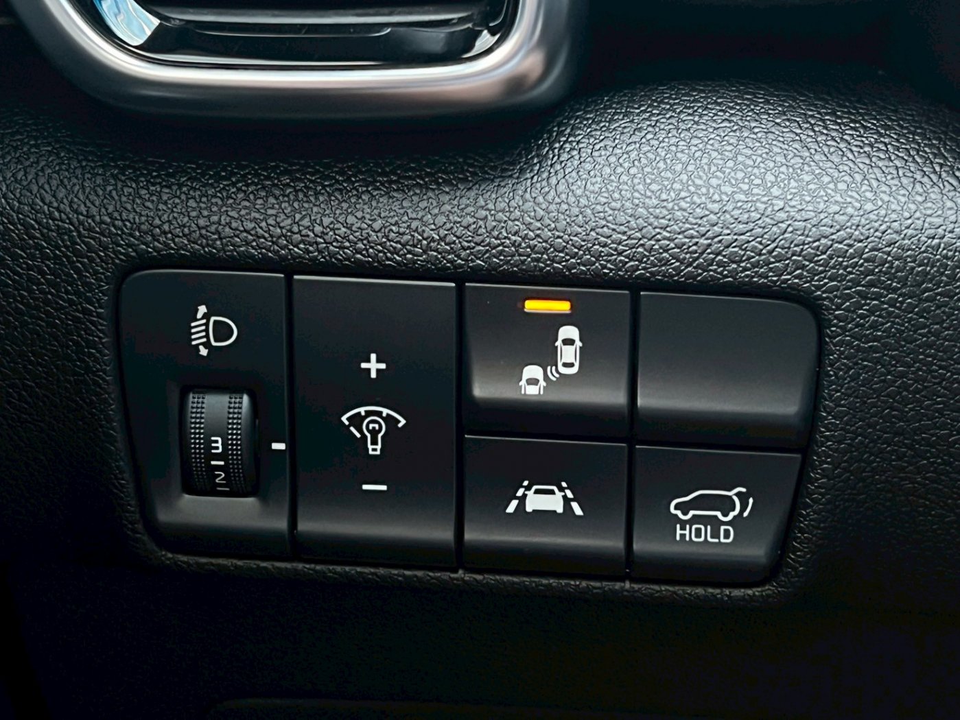 Kia 起亞 ／ Sportage ／ 2020年 ／ 2020年 kia Sportage 白色 起亞中古車 ／ MG車庫(台南)