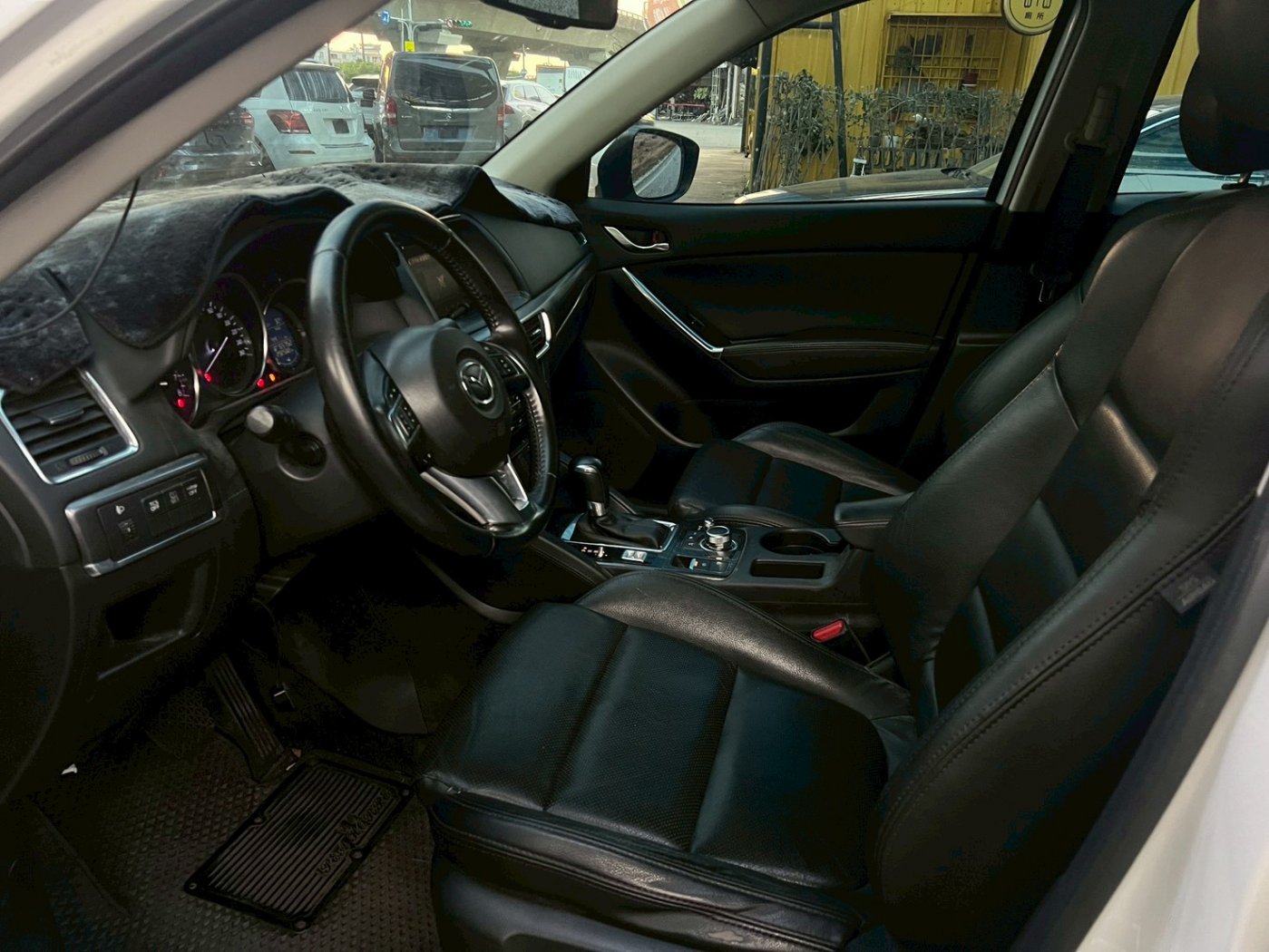 Mazda 馬自達 ／ CX-5 ／ 2015年 ／ 2015年Mazda CX-5 白色 馬自達中古車 ／ 九肇匯元汽車 (台南)