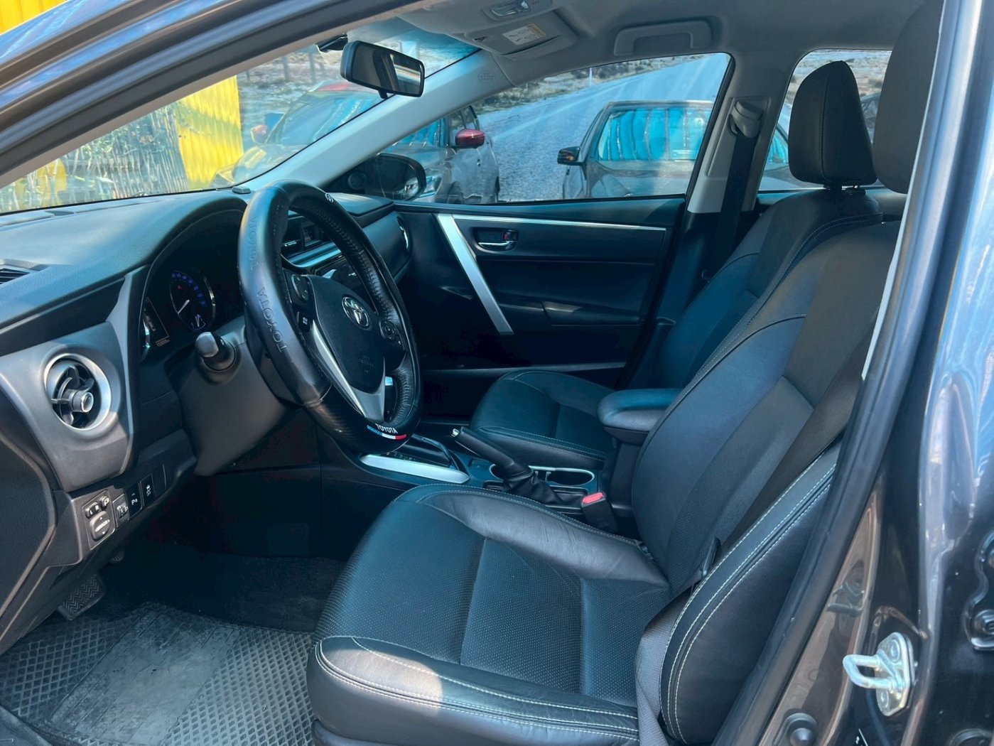 Toyota 豐田 ／ Altis ／ 2017年 ／ 2017年 Toyota Altis 灰色 豐田中古車 ／ 高拍