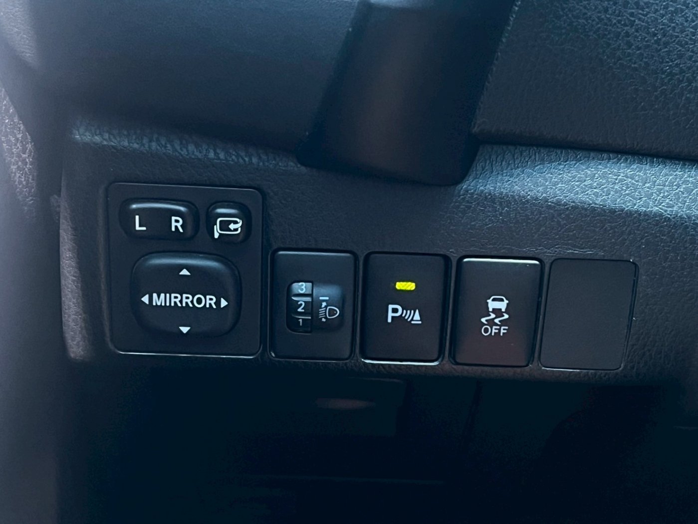 Toyota 豐田 ／ Altis ／ 2017年 ／ 2017年 Toyota Altis 灰色 豐田中古車 ／ 高拍