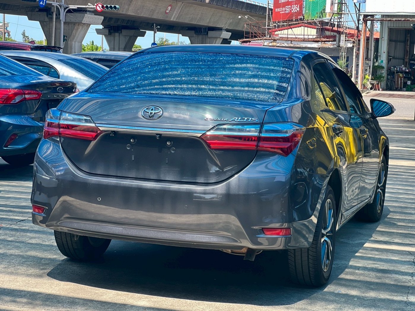 Toyota 豐田 ／ Altis ／ 2017年 ／ 2017年 Toyota Altis 灰色 豐田中古車 ／ 高拍