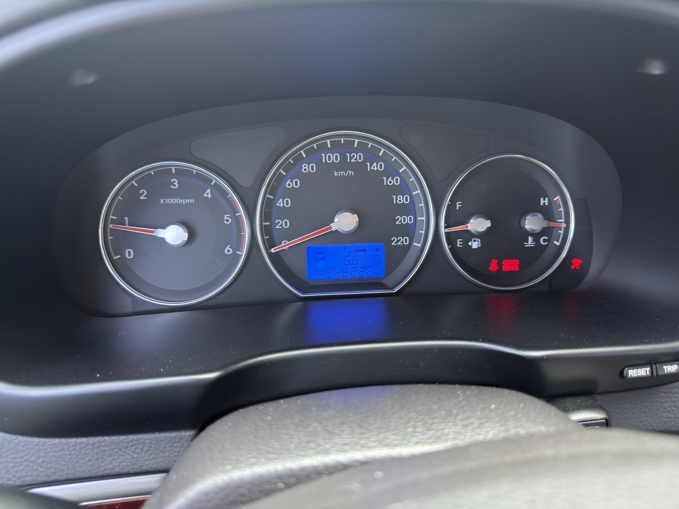 Hyundai 現代 ／ Santa Fe ／ 2012年 ／ 2012年Hyundai Santa Fe 灰色 現代中古車 ／ 高拍