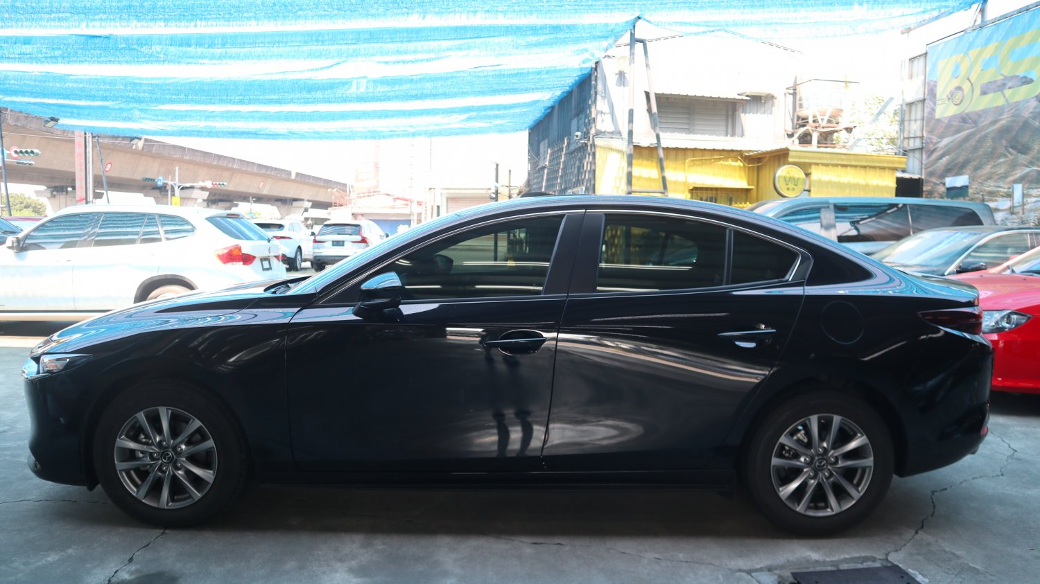 Mazda 馬自達 ／ Mazda 3 ／ 2021年 ／ 2021年Mazda 3 黑色 馬自達中古車 ／ MG車庫(台南)