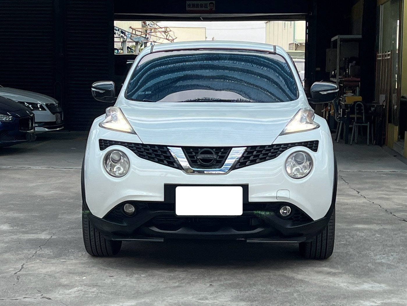Nissan 日產 ／ Juke ／ 2015年 ／ 2015年 Nissan Juke 白色 日產中古休旅車 ／ MG車庫(台南)