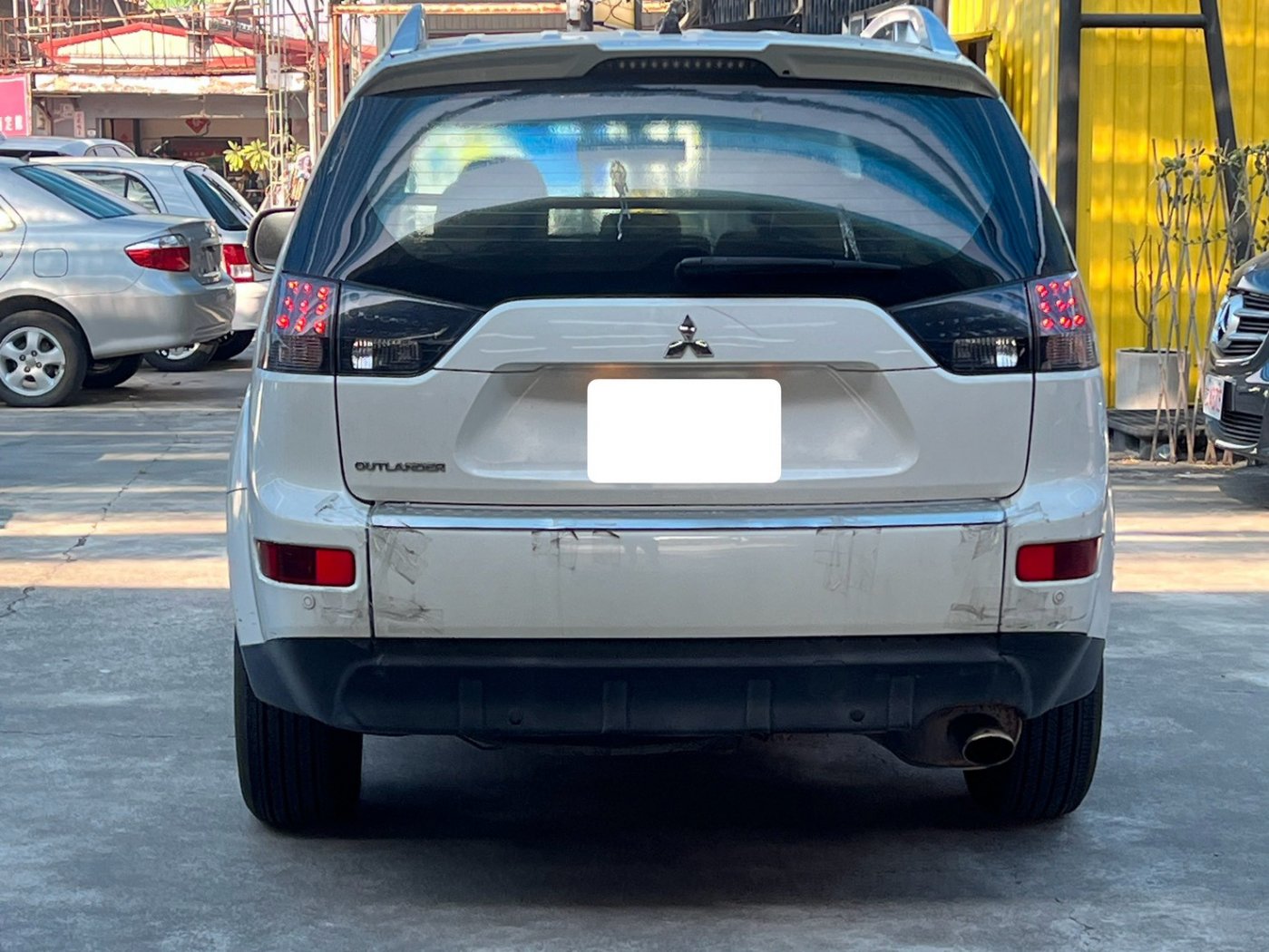 Mitsubishi 三菱 ／ Outlander ／ 2010年 ／ 2010年MitsubishiI Outlander 白色 三菱中古車 ／ MG車庫(台南)