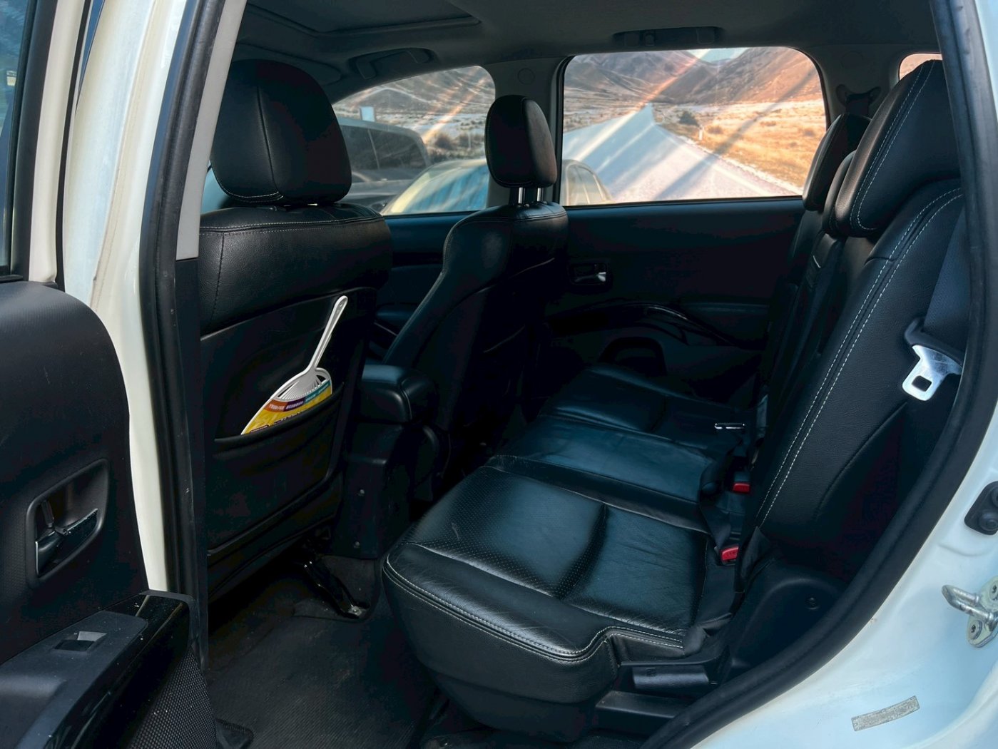 Mitsubishi 三菱 ／ Outlander ／ 2010年 ／ 2010年MitsubishiI Outlander 白色 三菱中古車 ／ MG車庫(台南)