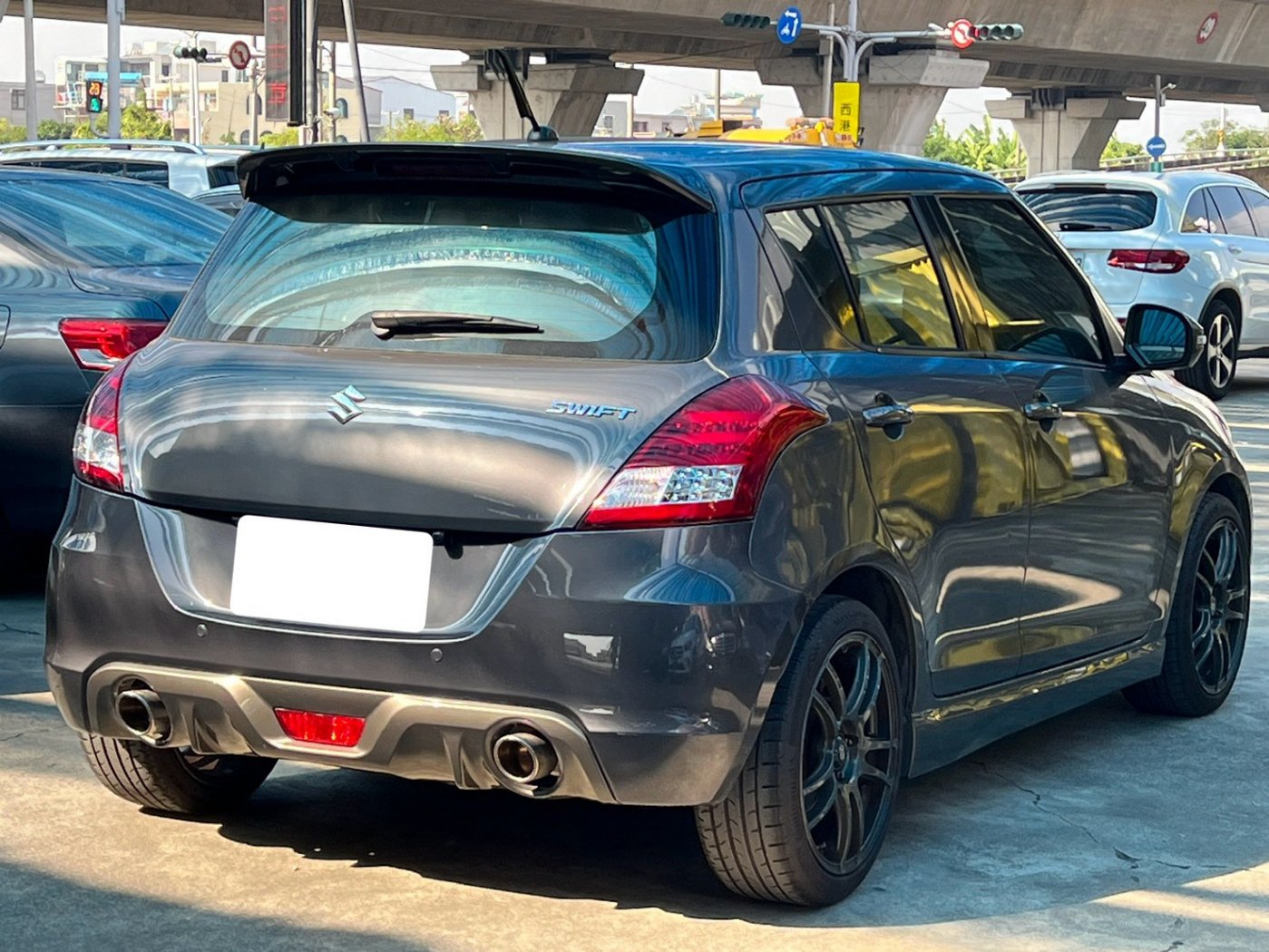 Suzuki 鈴木 ／ Swift ／ 2011年 ／ 2011年Suzuki Swift 灰色 鈴木中古車 ／ MG車庫(台南)