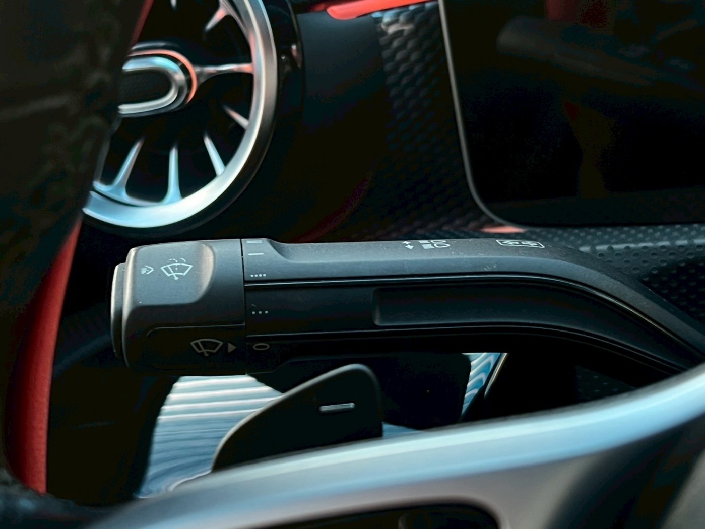 Benz 賓士 ／ A-Class ／ 2019年 ／ 2019年 Benz A200 深灰色 賓士中古車 ／ 九肇匯元汽車 (台南)