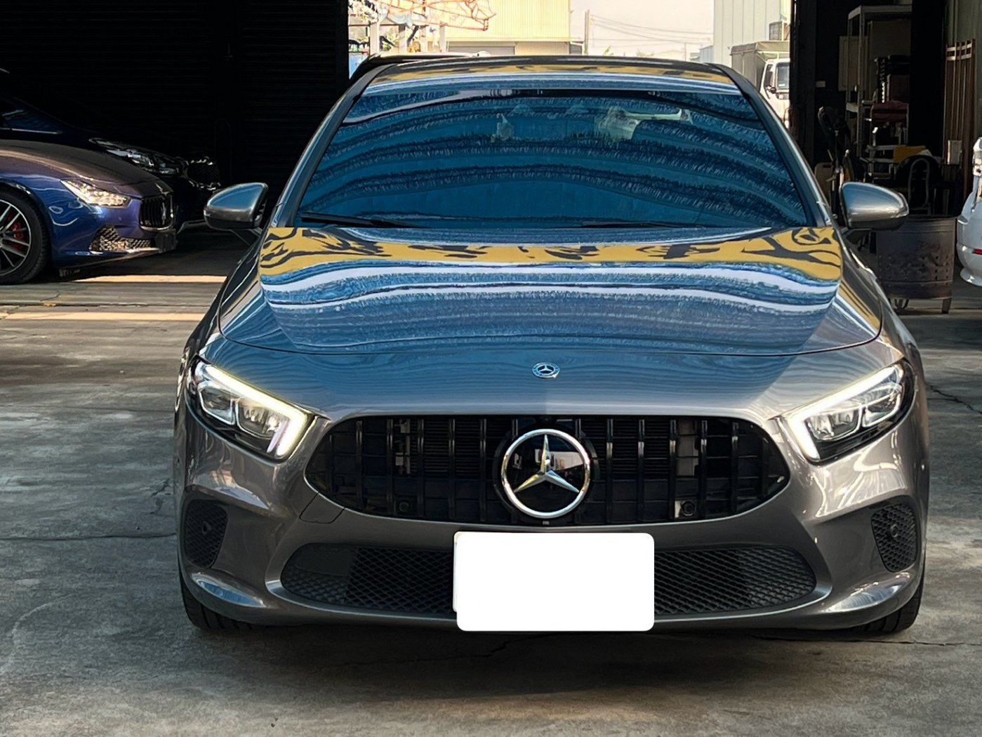 Benz 賓士 ／ A-Class ／ 2019年 ／ 2019年 Benz A200 深灰色 賓士中古車 ／ 九肇匯元汽車 (台南)
