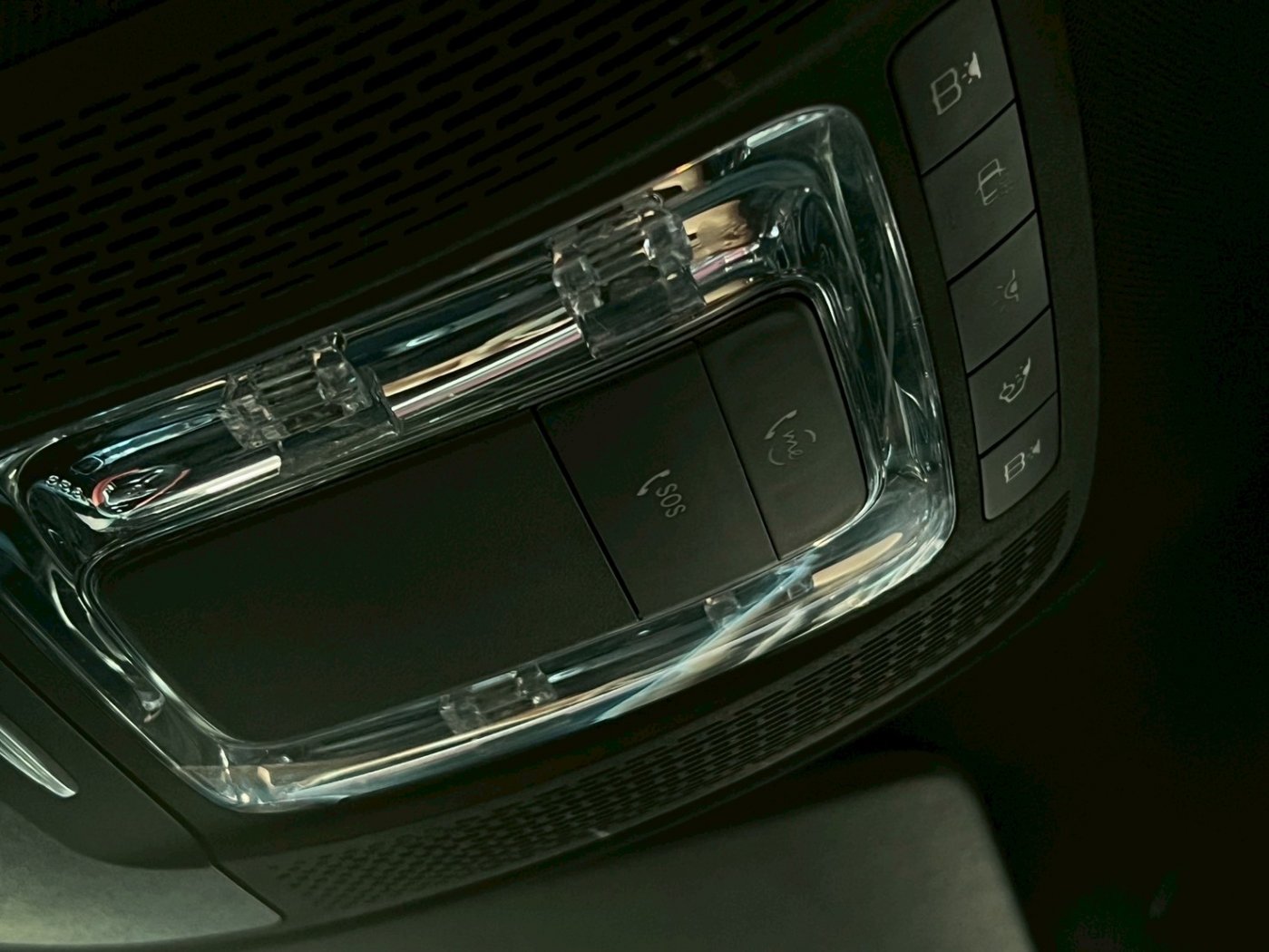 Benz 賓士 ／ A-Class ／ 2019年 ／ 2019年 Benz A200 深灰色 賓士中古車 ／ 九肇匯元汽車 (台南)