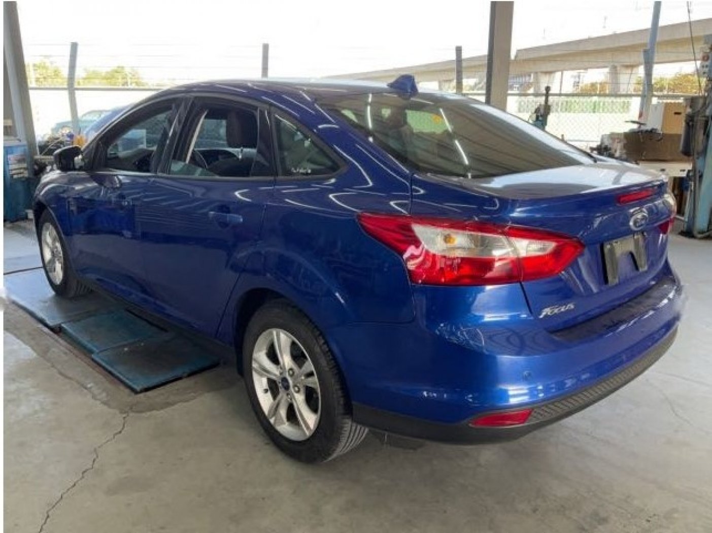 Ford 福特 ／ Focus ／ 2015年 ／ 2015年 Ford Focus 藍色 福特中古車 ／ 九肇匯元汽車 (台南)