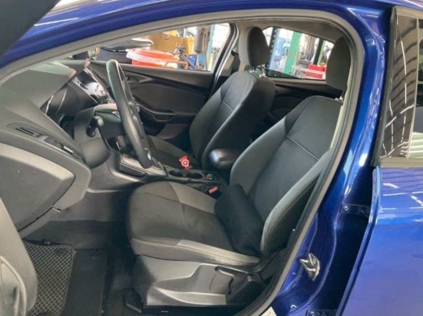 Ford 福特 ／ Focus ／ 2015年 ／ 2015年 Ford Focus 藍色 福特中古車 ／ 九肇匯元汽車 (台南)