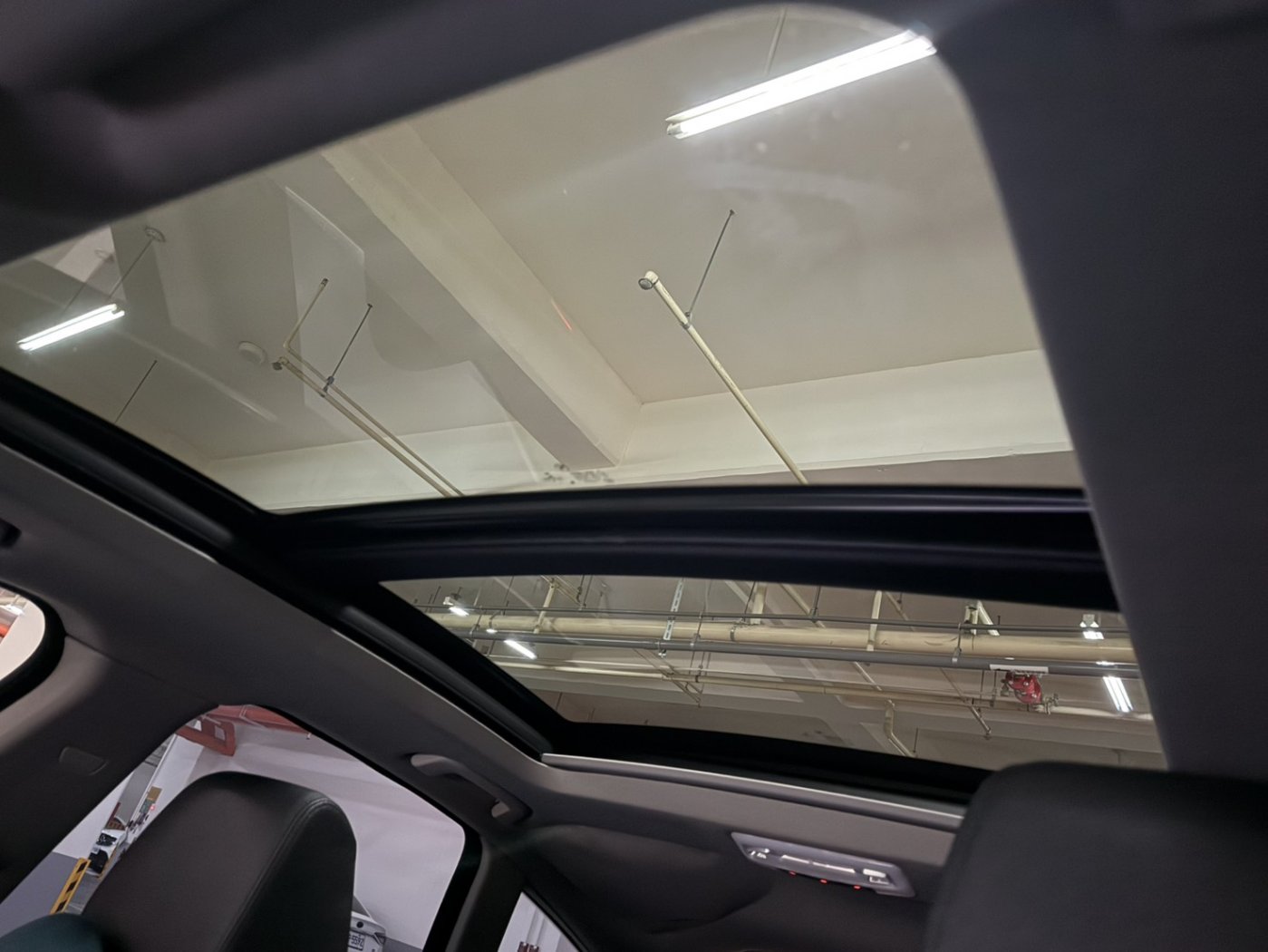 Bmw 寶馬 ／ 3-Series ／ 2017年 ／ 2017年BMW 320I GT 黑色 寶馬中古車 ／ 委外廠商