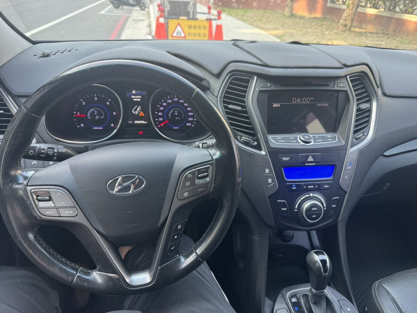 Hyundai 現代 ／ Santa Fe ／ 2019年 ／ 2015年Hyundai Santa Fe 深灰色 現代中古車 ／ 桃園店