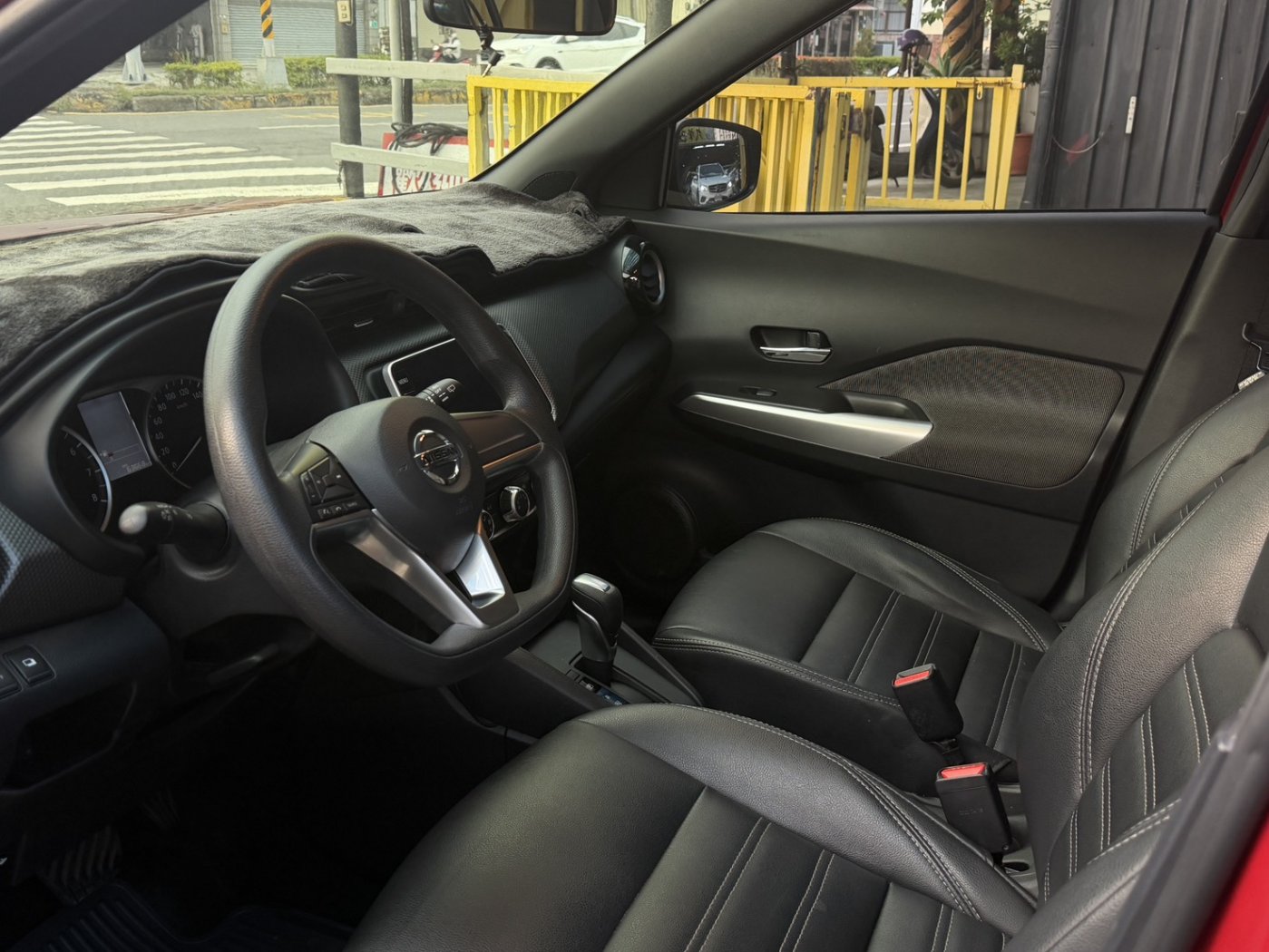 Nissan 日產 ／ Kicks ／ 2022年 ／ 2022年Nissan Kicks 深紅色 日產中古車 ／ 九肇匯元汽車 (台南)