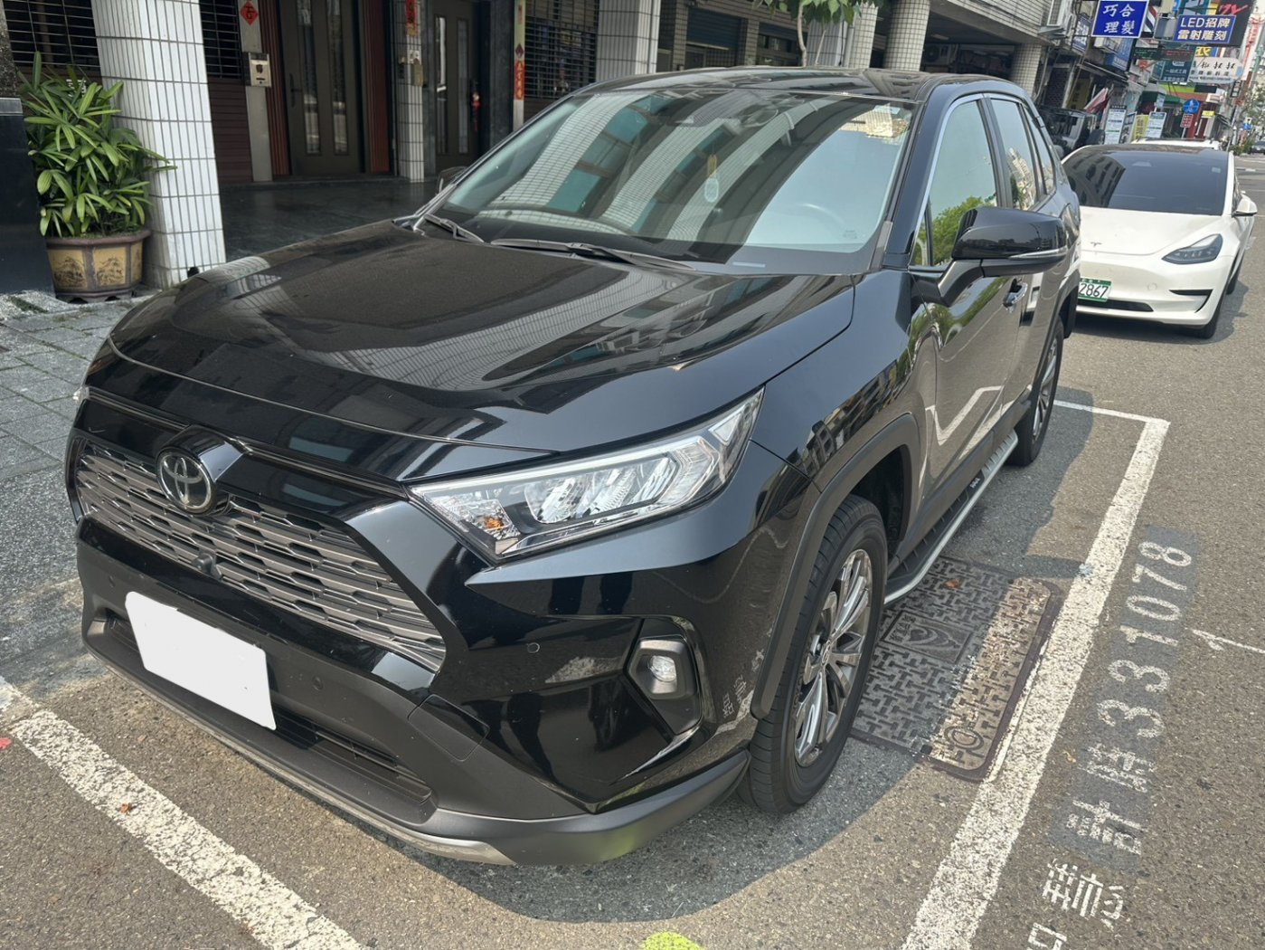 Toyota 豐田/RAV4/202312/1987c.c/九肇匯元汽車 (台南)