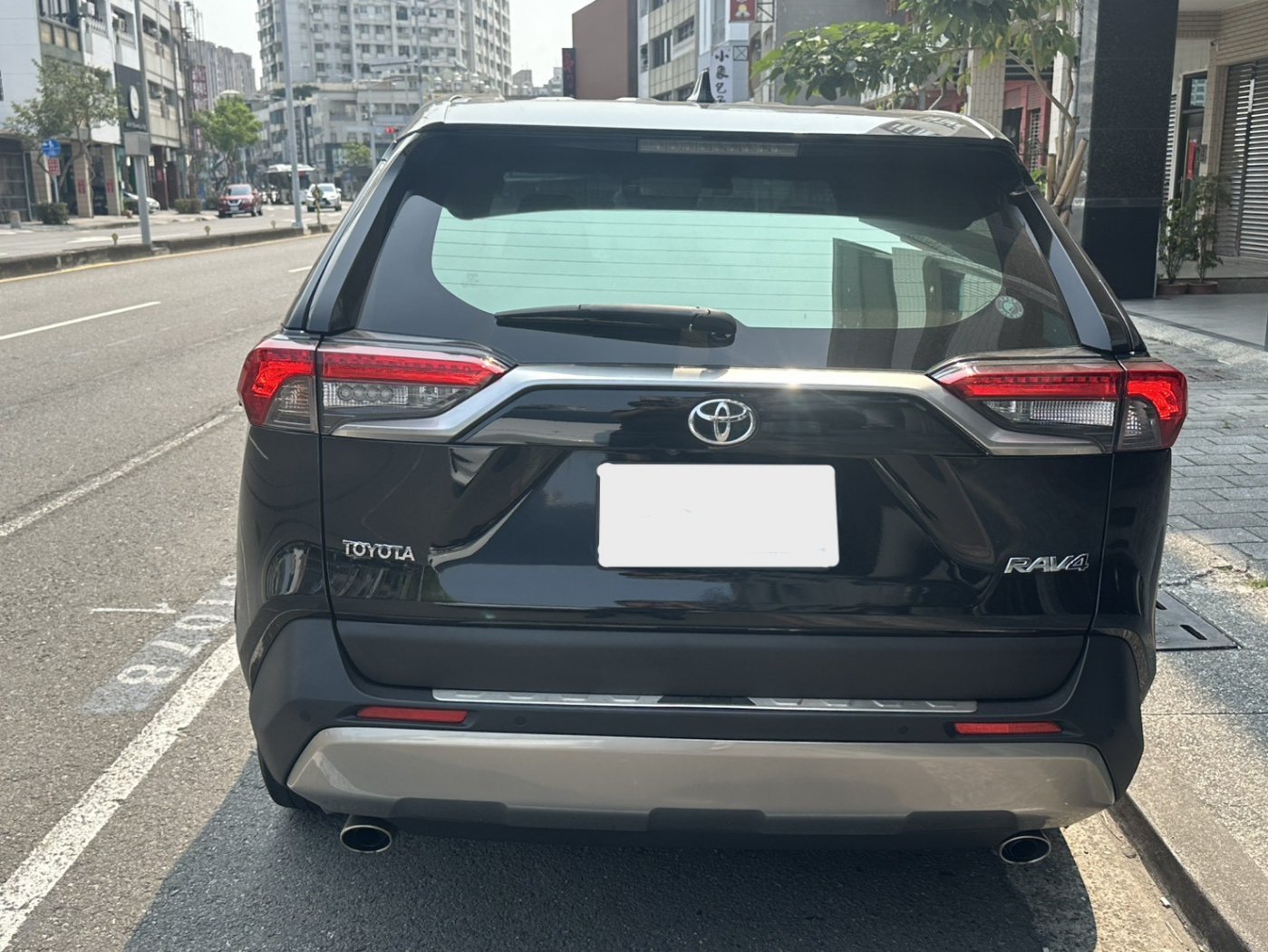 Toyota 豐田 ／ RAV4 ／ 2023年 ／ 2023年Toyota RAV4 黑色 豐田中古車 ／ 九肇匯元汽車 (台南)