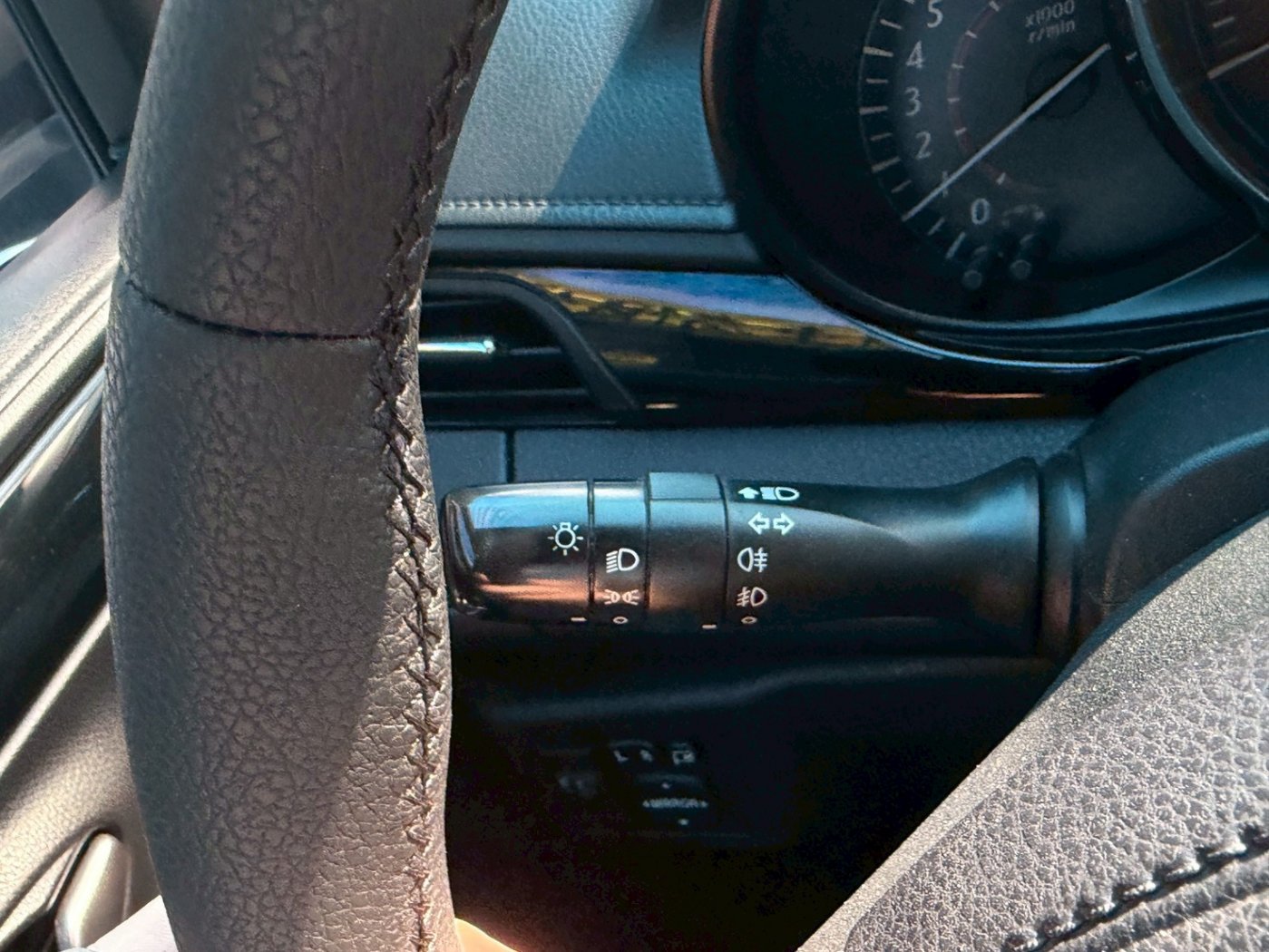 Toyota 豐田 ／ Yaris ／ 2017年 ／ 2017年Toyota Yaris  黑色 豐田中古車 ／ 九肇匯元汽車 (台南)